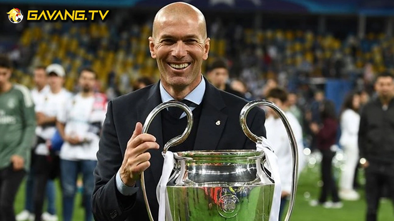 Zinedine Zidane – Huấn luyện viên bóng đá với tài quản trị xuất sắc